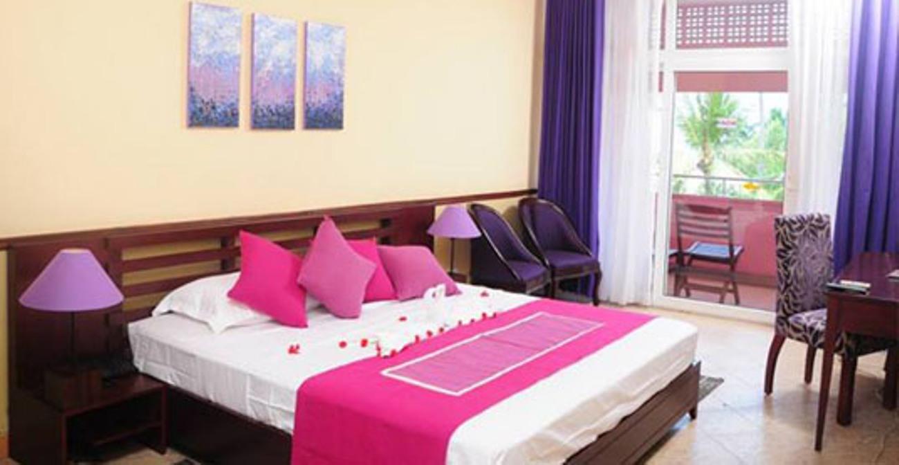 Paradise Beach Hotel Negombo Exterior photo
