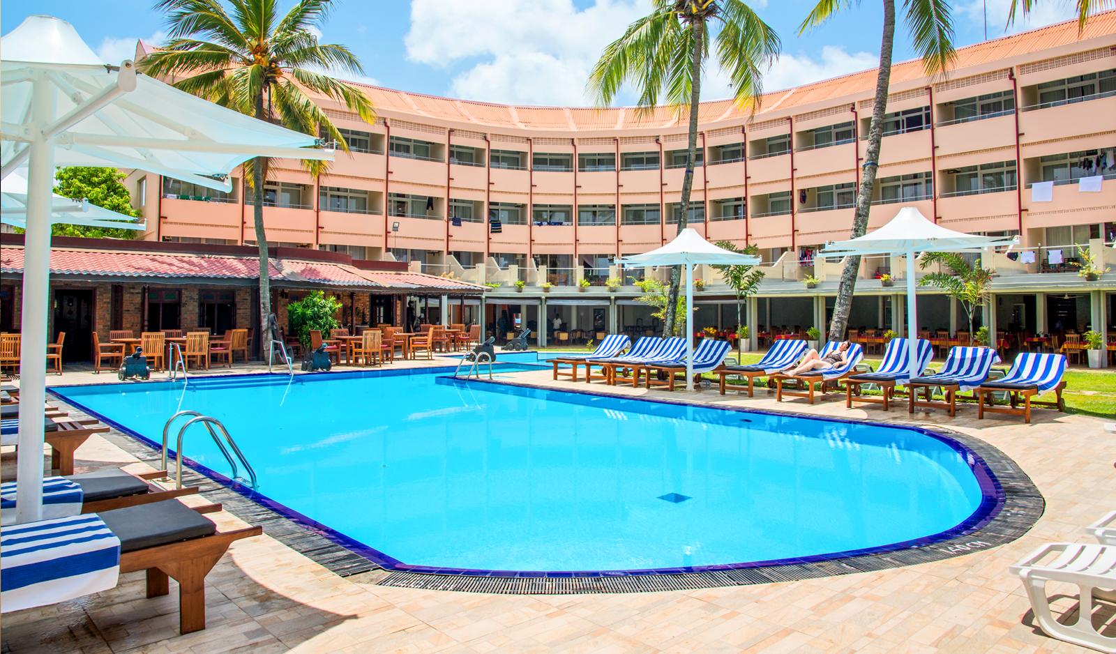 Paradise Beach Hotel Negombo Exterior photo