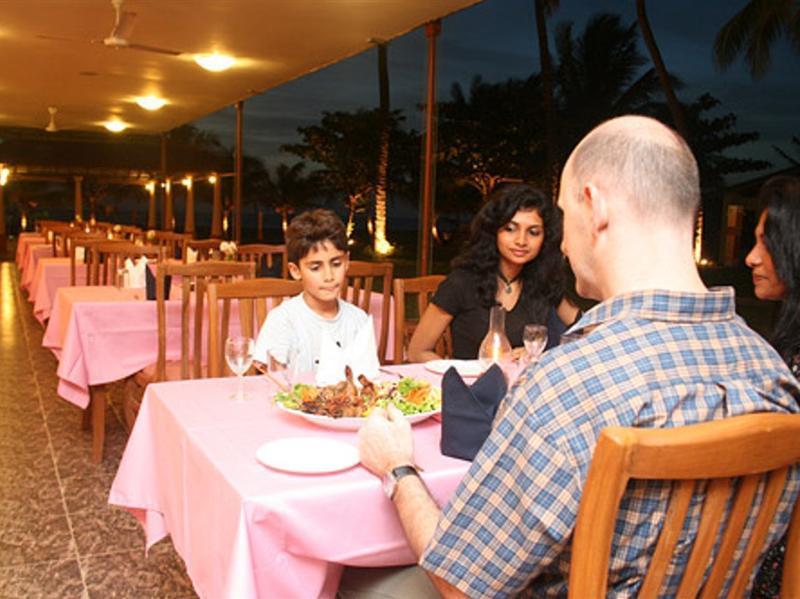 Paradise Beach Hotel Negombo Exterior photo