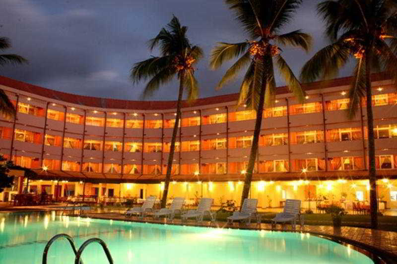 Paradise Beach Hotel Negombo Exterior photo